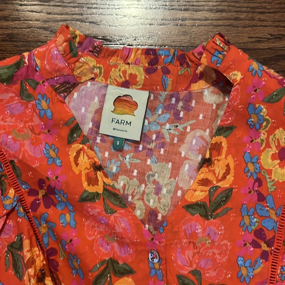 Farm Rio blouse - Picture 2 of 3